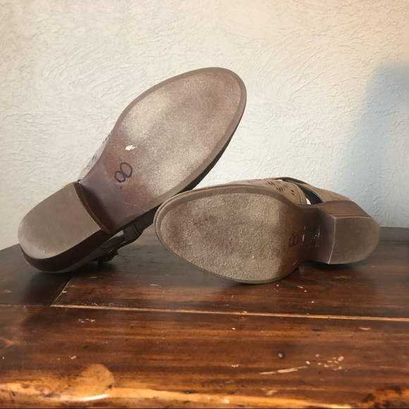 Soda perforated ankle boot - Picture 4 of 7